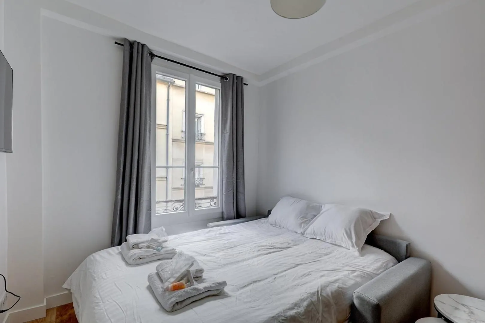566-Suite Courcelles - Superbe Appartement A Paris Apartment